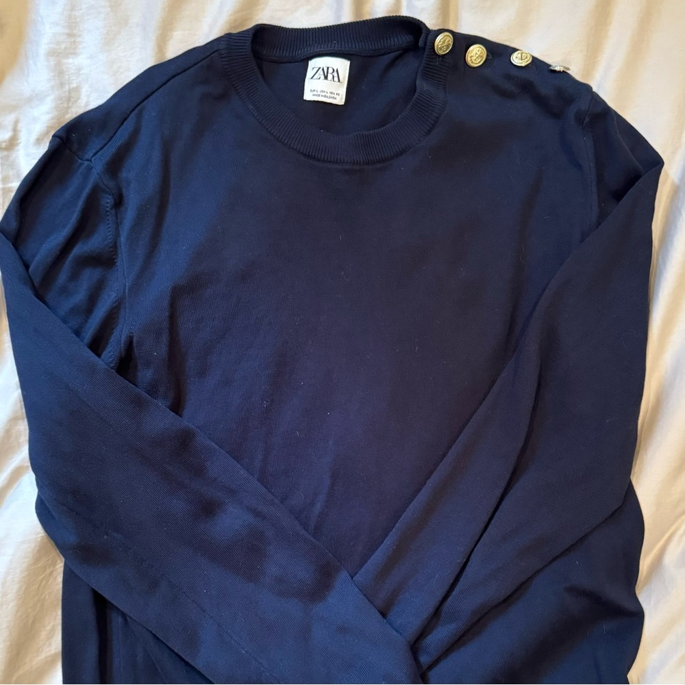 Zara men’s large sweater, navy, coin button detail